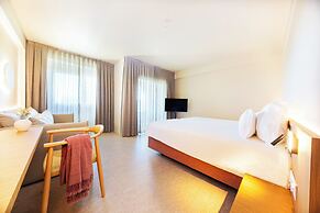 Ozadi Altura Beach Resort