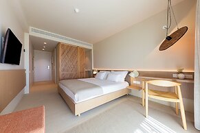 Ozadi Altura Beach Resort