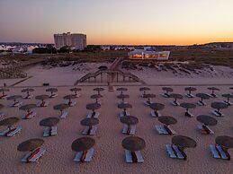 Ozadi Altura Beach Resort
