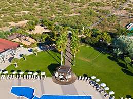 Ozadi Altura Beach Resort