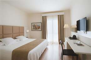 Hotel Pirineo Figueres by Pierre and Vacances