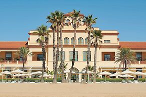 Le Meridien Ra Beach Hotel & Spa