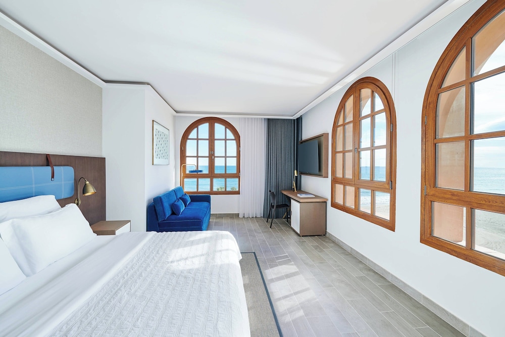 Le Meridien Ra Beach Hotel & Spa