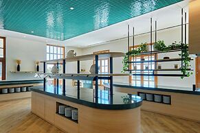 Le Meridien Ra Beach Hotel & Spa
