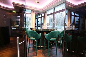 FAVORITE Parkhotel I Spa – Business – Fine Dining