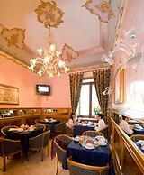 Hotel Joli