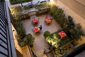 Hotel Joli