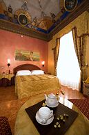 Hotel Joli