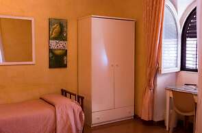 Hotel Joli