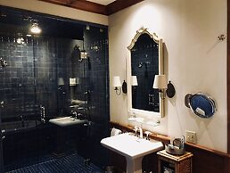 The Chanler at Cliff Walk