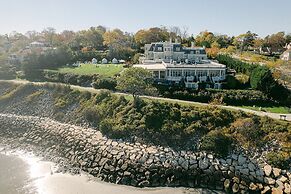 The Chanler at Cliff Walk