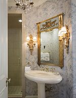 The Chanler at Cliff Walk
