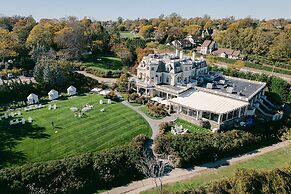 The Chanler at Cliff Walk