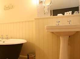 Great John Street Hotel