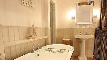 Great John Street Hotel