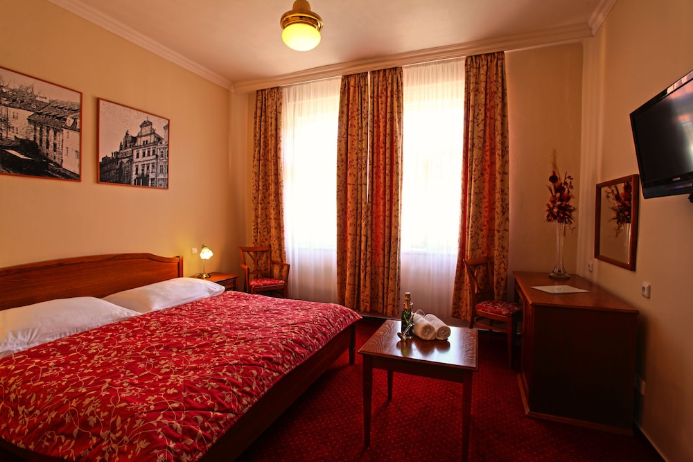 Anna Hotel