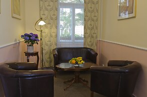 Anna Hotel