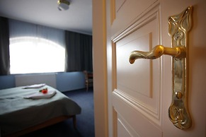 Anna Hotel