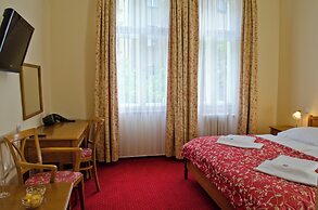 Anna Hotel