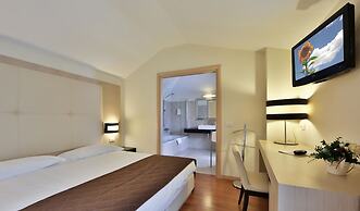 Regal Hotel