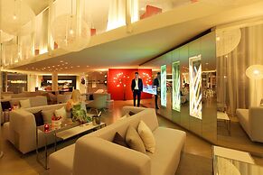 Cram Hotel