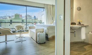 Cram Hotel