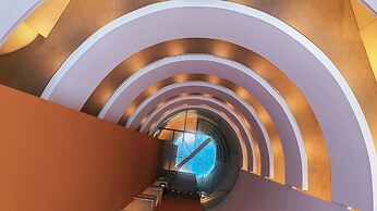 Cram Hotel