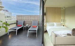 Cram Hotel