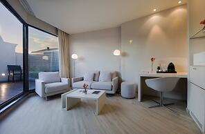 Cram Hotel
