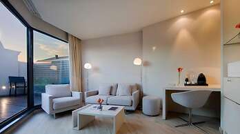 Cram Hotel