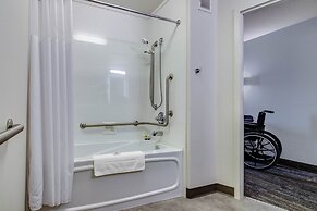 Motel 6 Saskatoon, SK