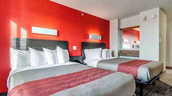 Motel 6 Saskatoon, SK