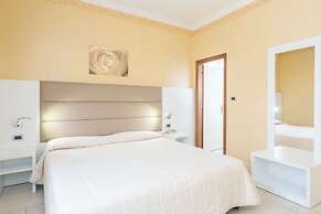Hotel University