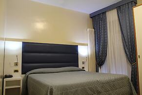 Hotel University