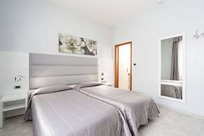Hotel University