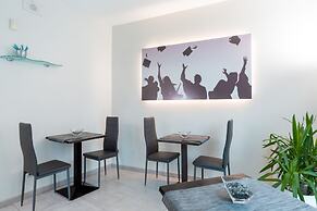 Hotel University
