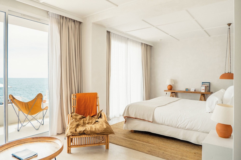 Les Roches Rouges, a Beaumier hotel