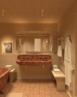 Les Roches Rouges, a Beaumier hotel