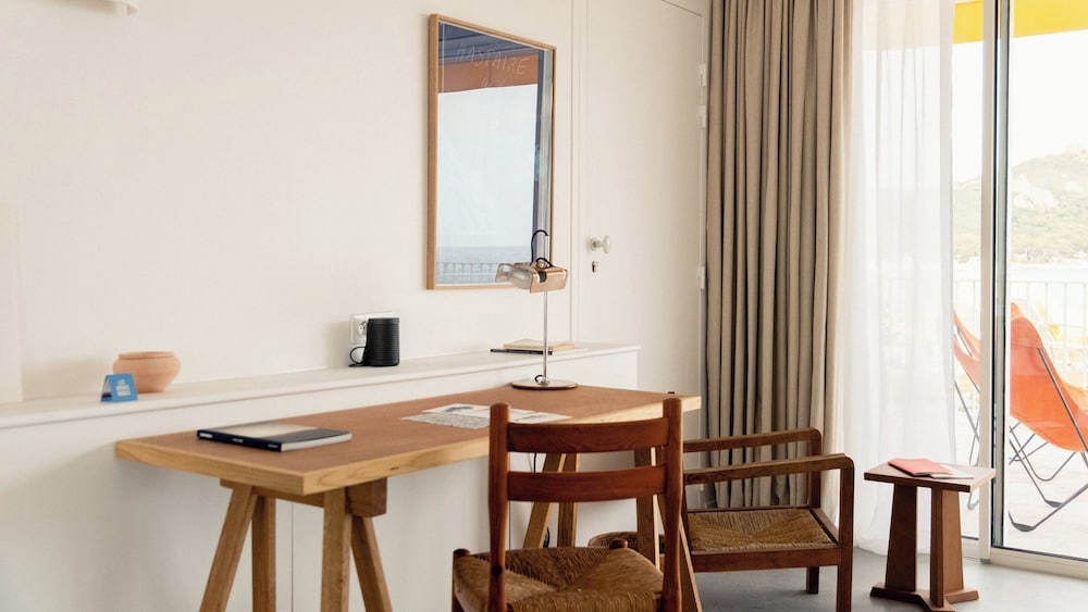 Les Roches Rouges, a Beaumier hotel