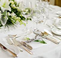 Dunraven Arms Hotel