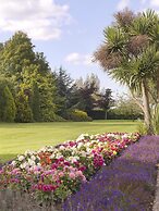 Dunraven Arms Hotel