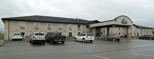 Days Inn & Suites by Wyndham Thompson
