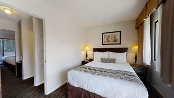 Recreation Inn & Suites