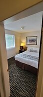 Recreation Inn & Suites