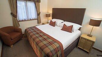 Elmers Court Hotel