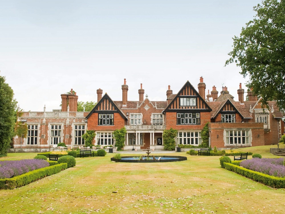 Elmers Court Hotel