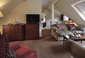Elmers Court Hotel
