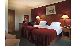 Elmers Court Hotel