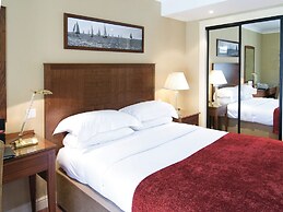 Elmers Court Hotel