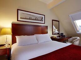 Elmers Court Hotel
